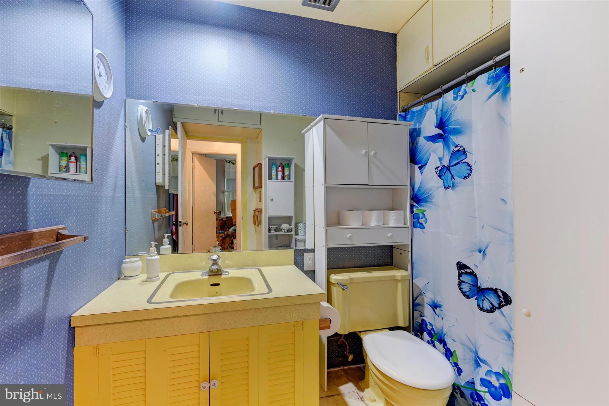 FOXHILL AT BELAIR - Residential