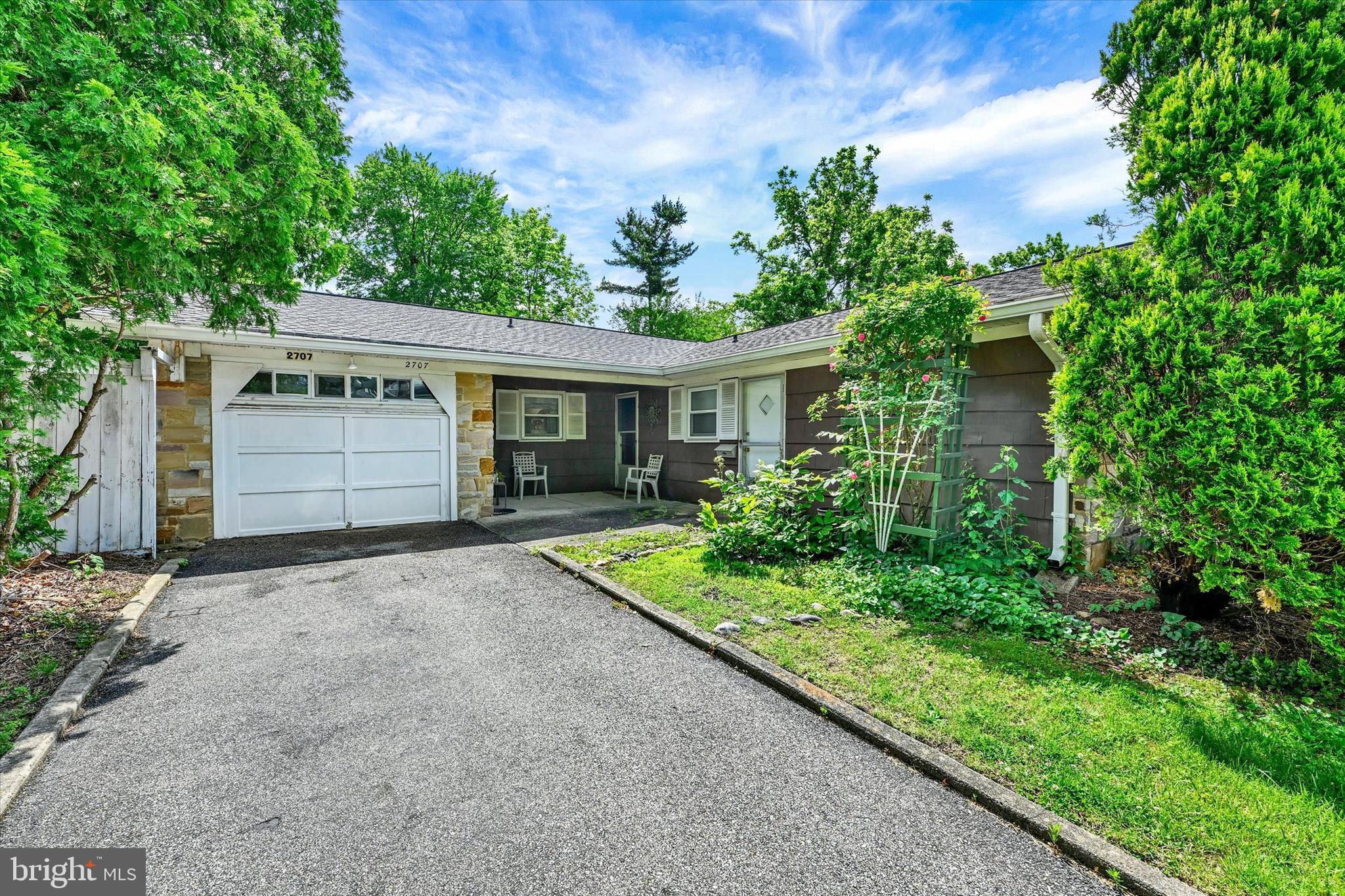 FOXHILL AT BELAIR - Residential