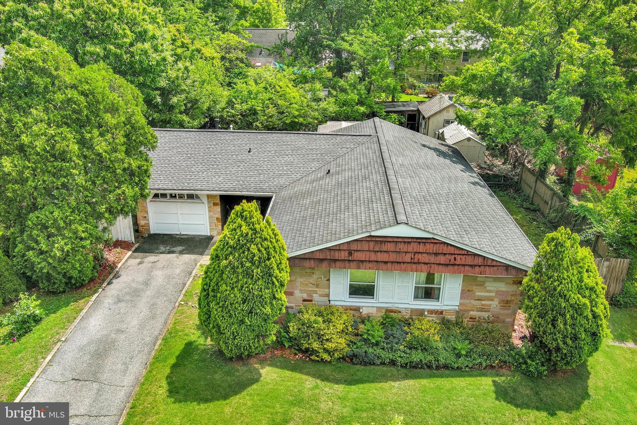FOXHILL AT BELAIR - Residential