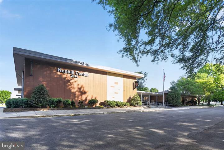 FOXHILL AT BELAIR - Residential