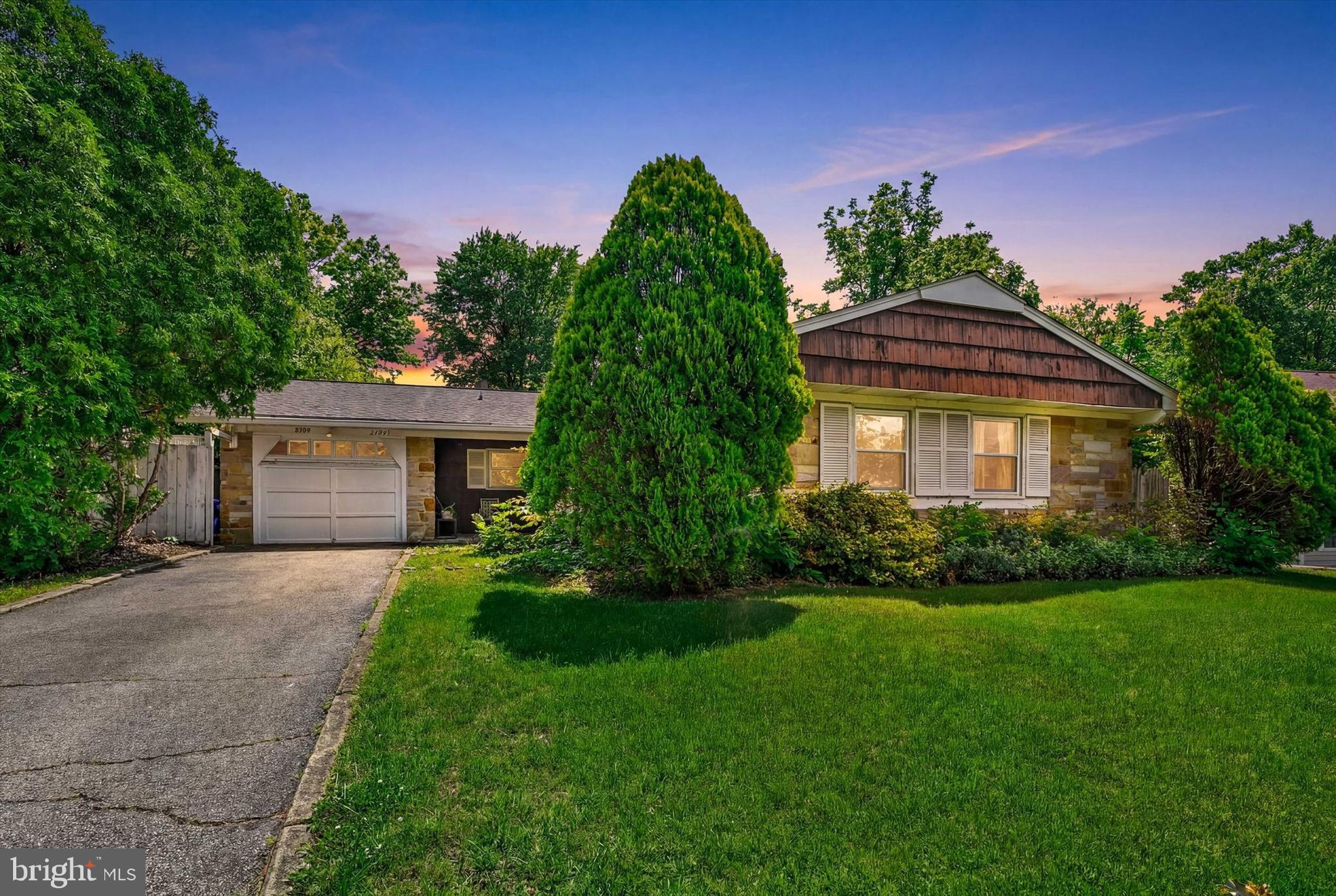 FOXHILL AT BELAIR - Residential