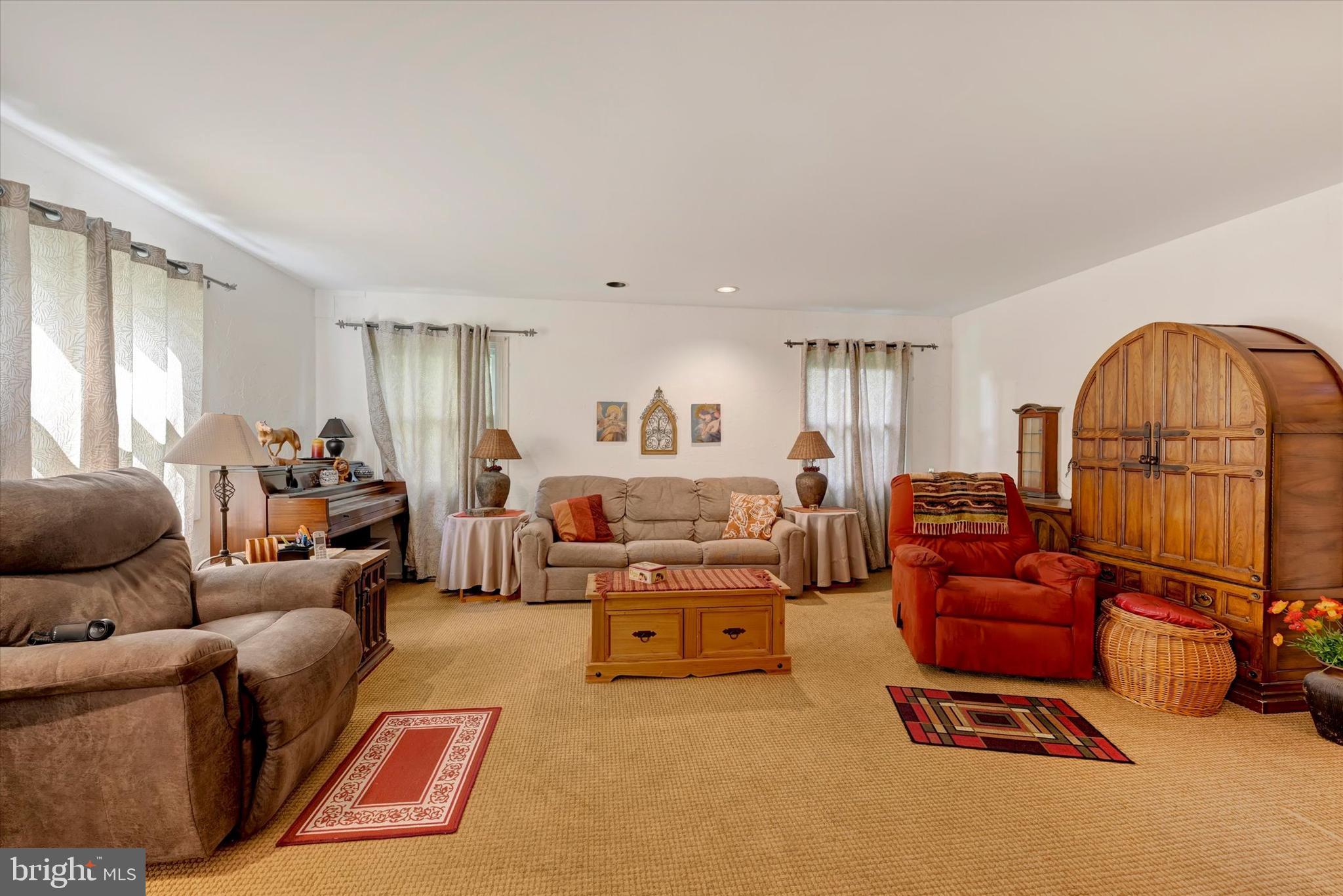 FOXHILL AT BELAIR - Residential
