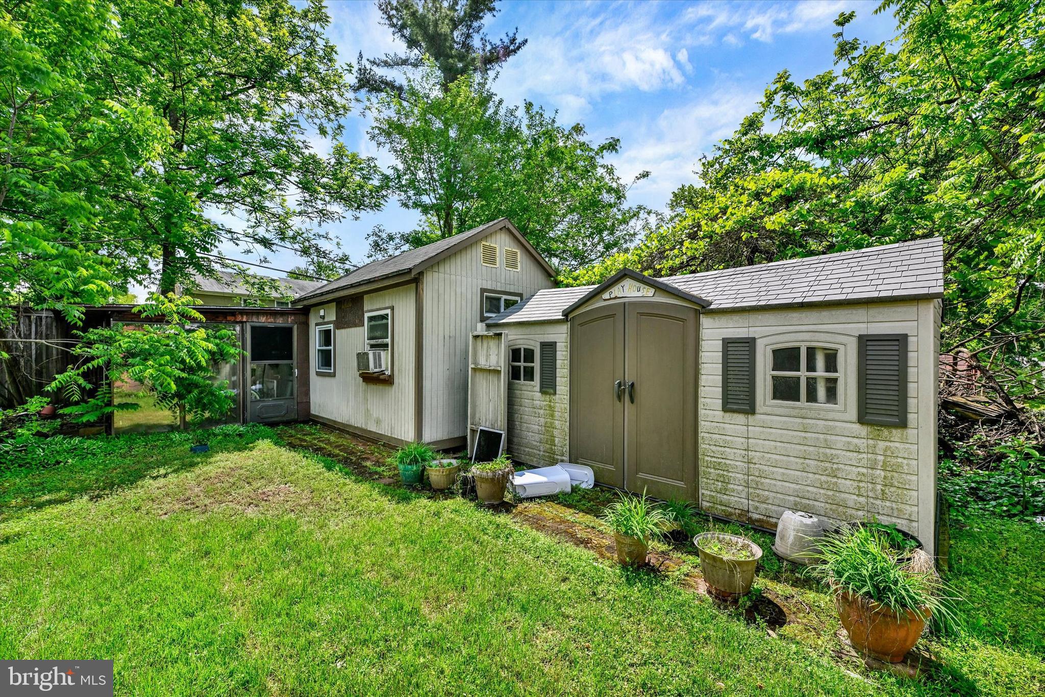 FOXHILL AT BELAIR - Residential