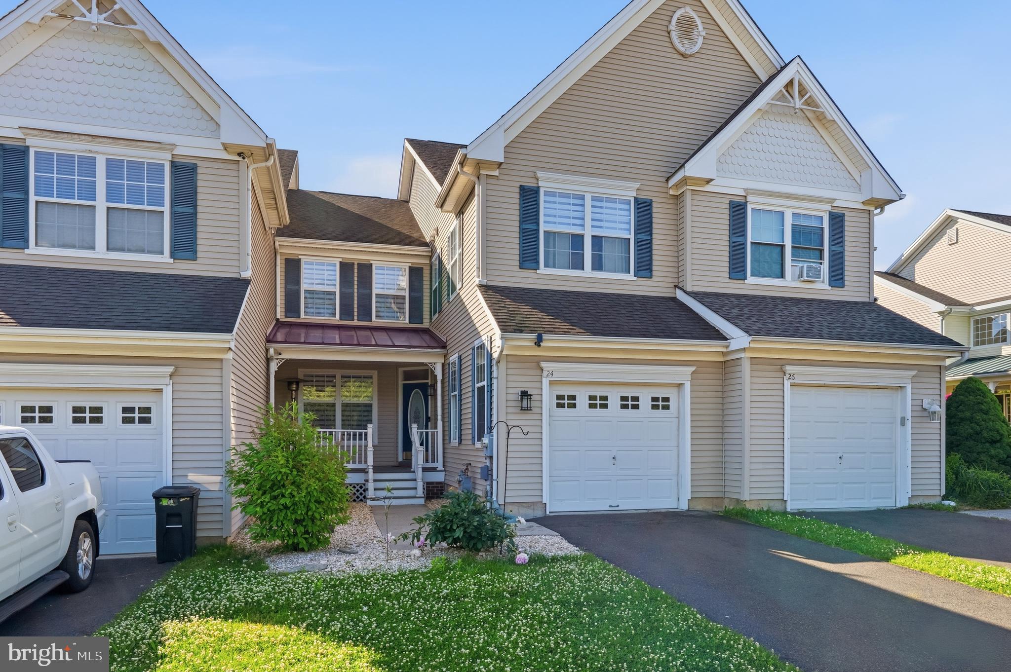 IVYLAND VILLAGE - Residential
