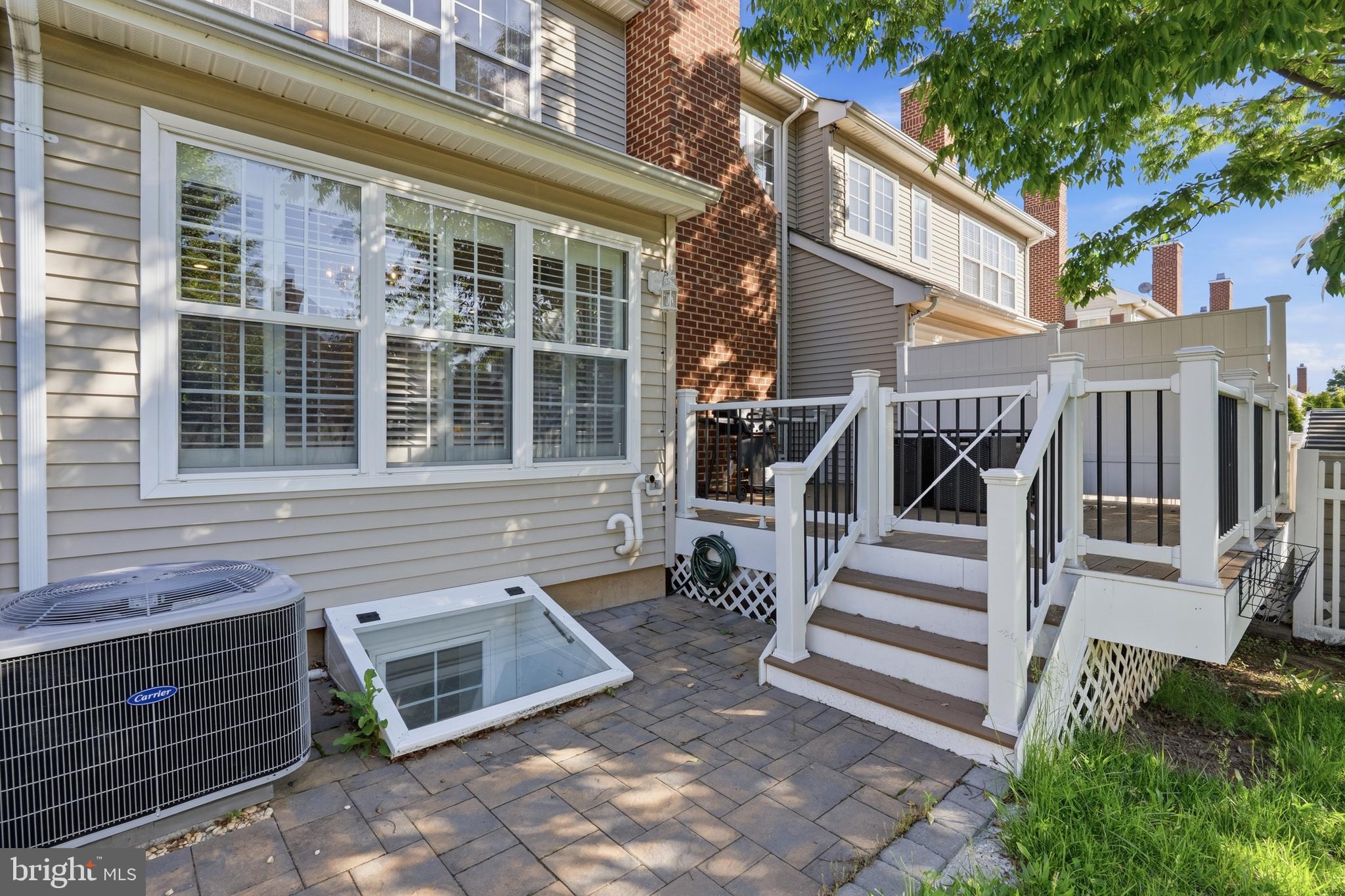 IVYLAND VILLAGE - Residential