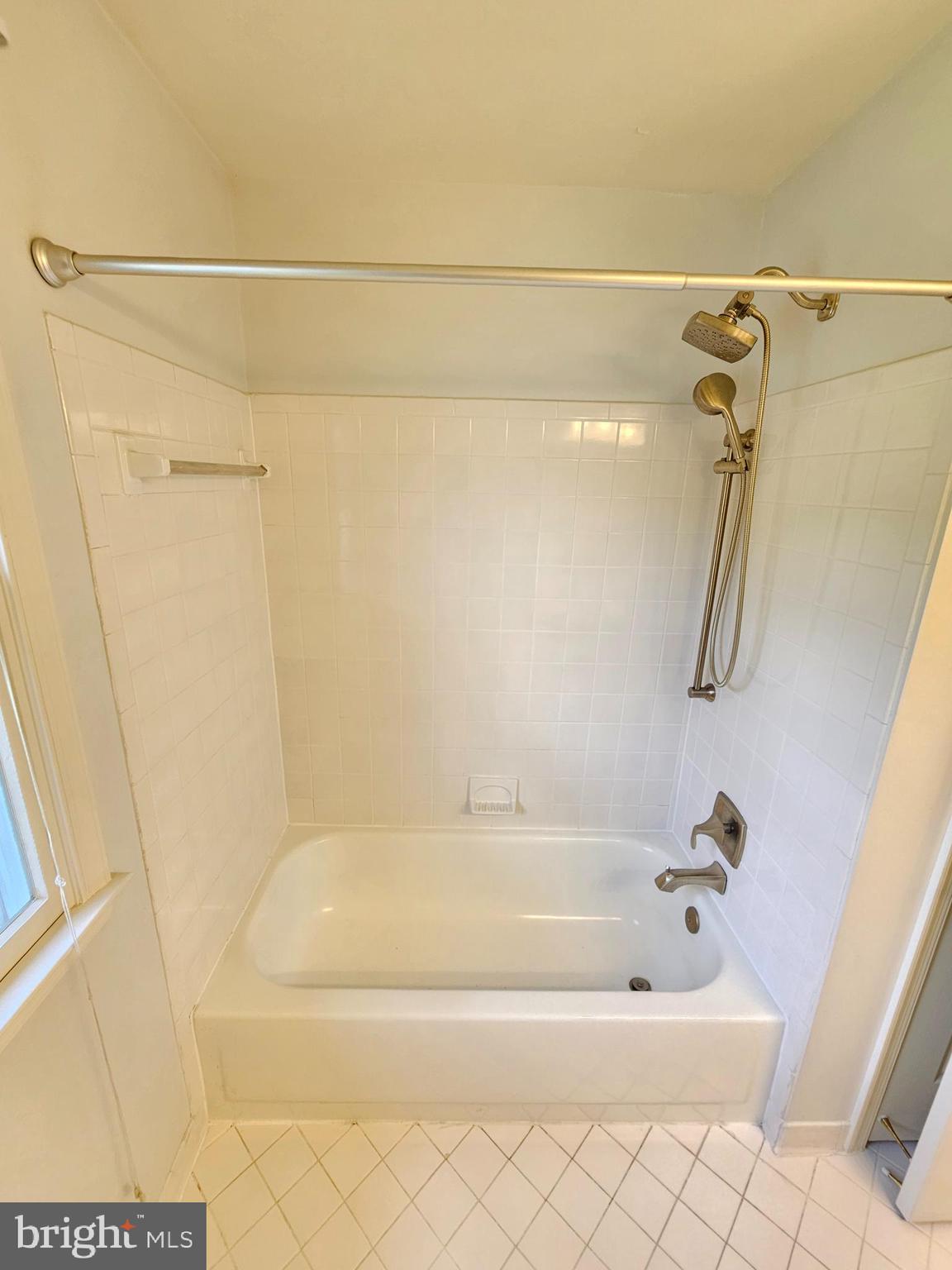 8300 GIANTSTEP PLACE