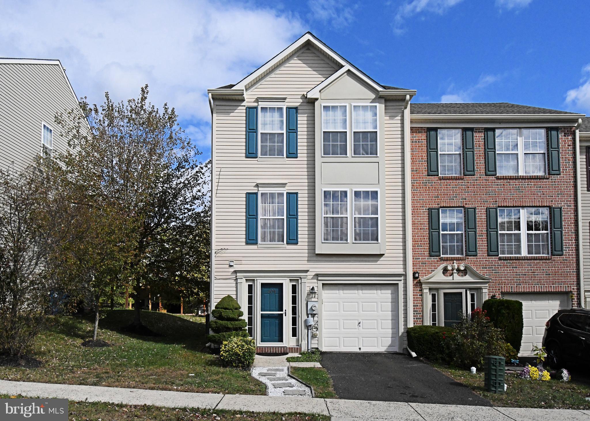 TERRACE AT MONTGOM - Residential