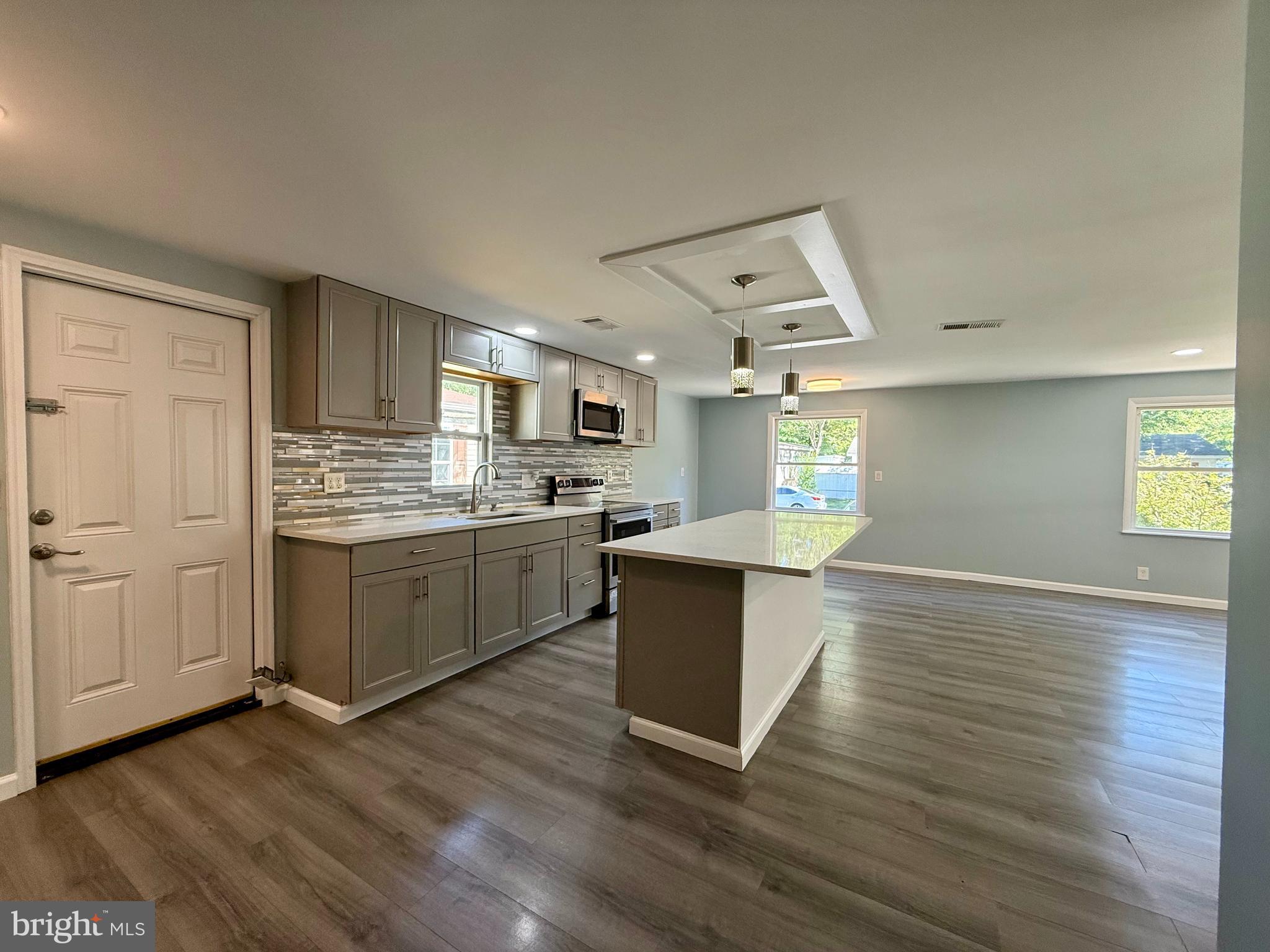 249 JAGUAR DRIVE