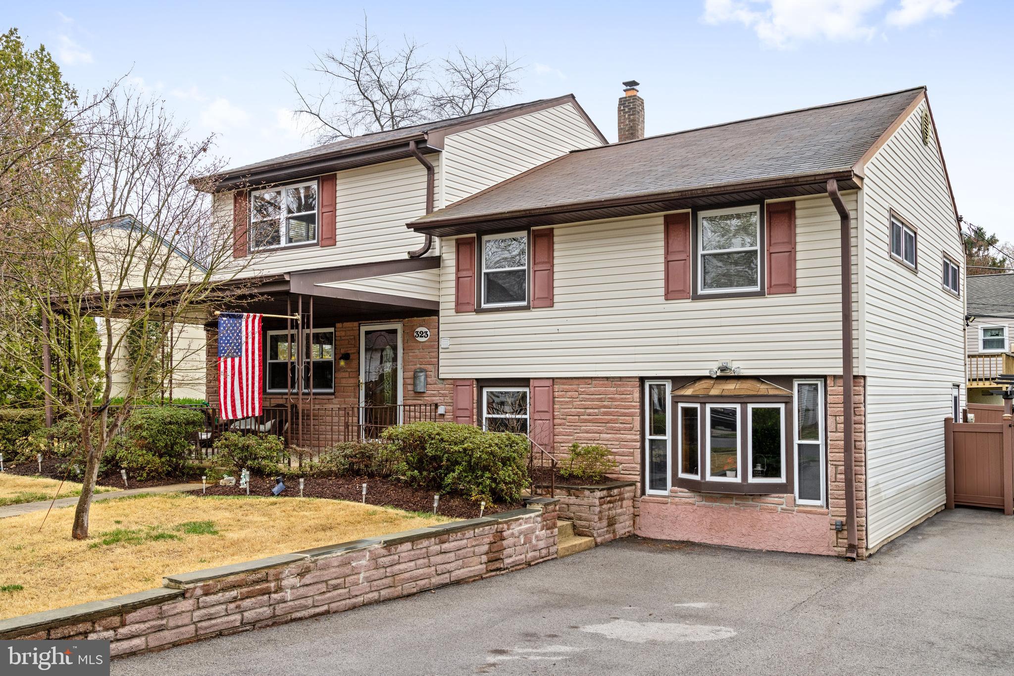 323 BAILEY ROAD