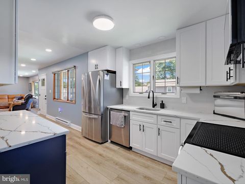 8524 CREEK ROAD PASADENA MD 21122