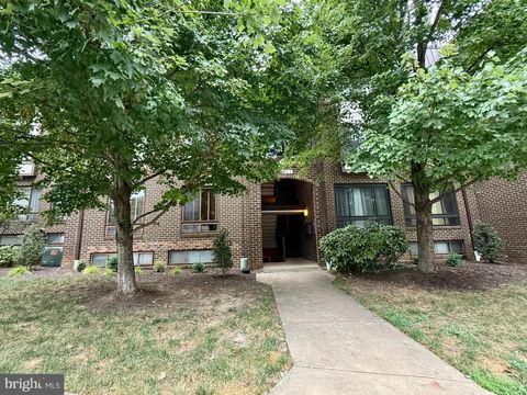 122 ROBERTS LANE 400 ALEXANDRIA VA 22314
