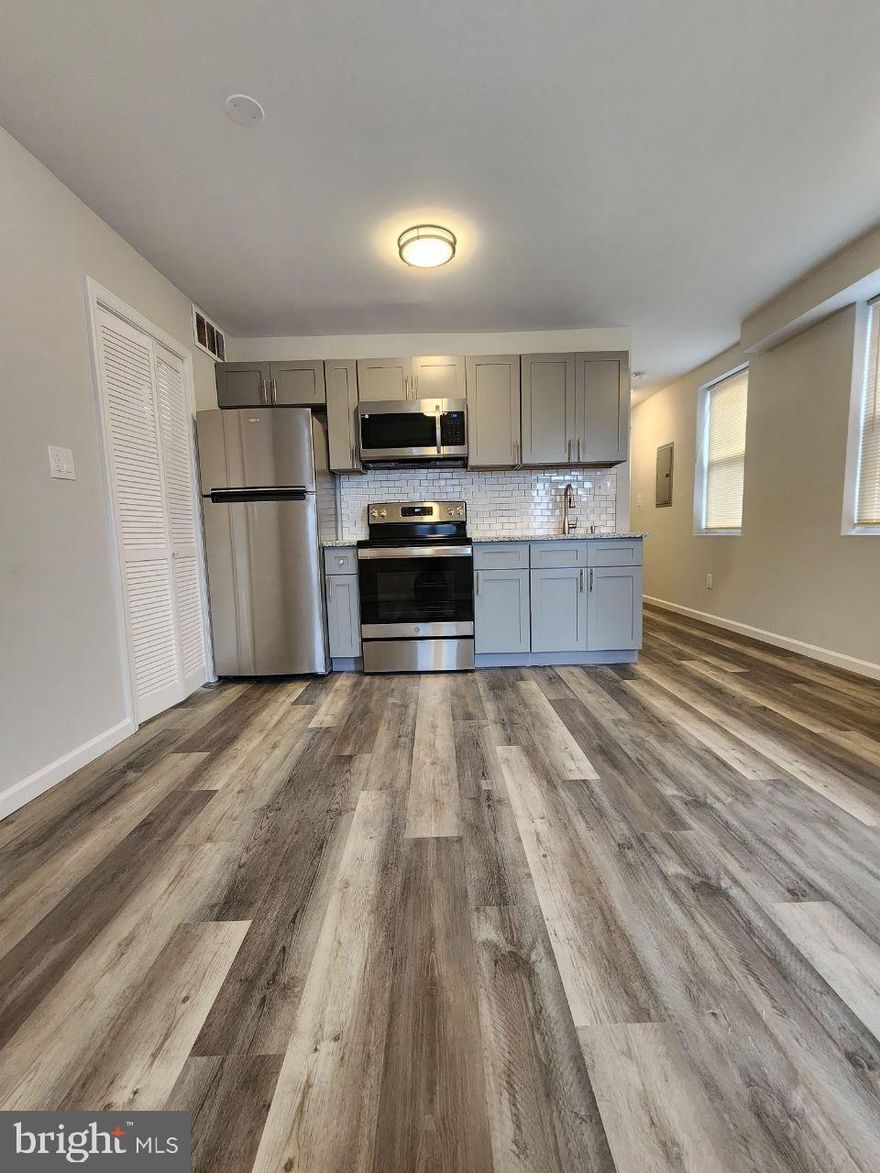 This beautiful, newly renovated Second floor apartment features 2 bedrooms and one bathroom! The gorgeous kitchen includes brand new cabinets and ample cabinet/counter space. New  appliances recently installed. The bedrooms are bright and open, with a lot of storage space and windows. The full bathroom was also recently renovated and is sleek, modern, and comfortable. Additionally, there is a nice back patio. 

Close here you can find warren e smith health center, tacony creek park, 5th St & Chew Av 

What are you waiting to apply for this beautiful house?