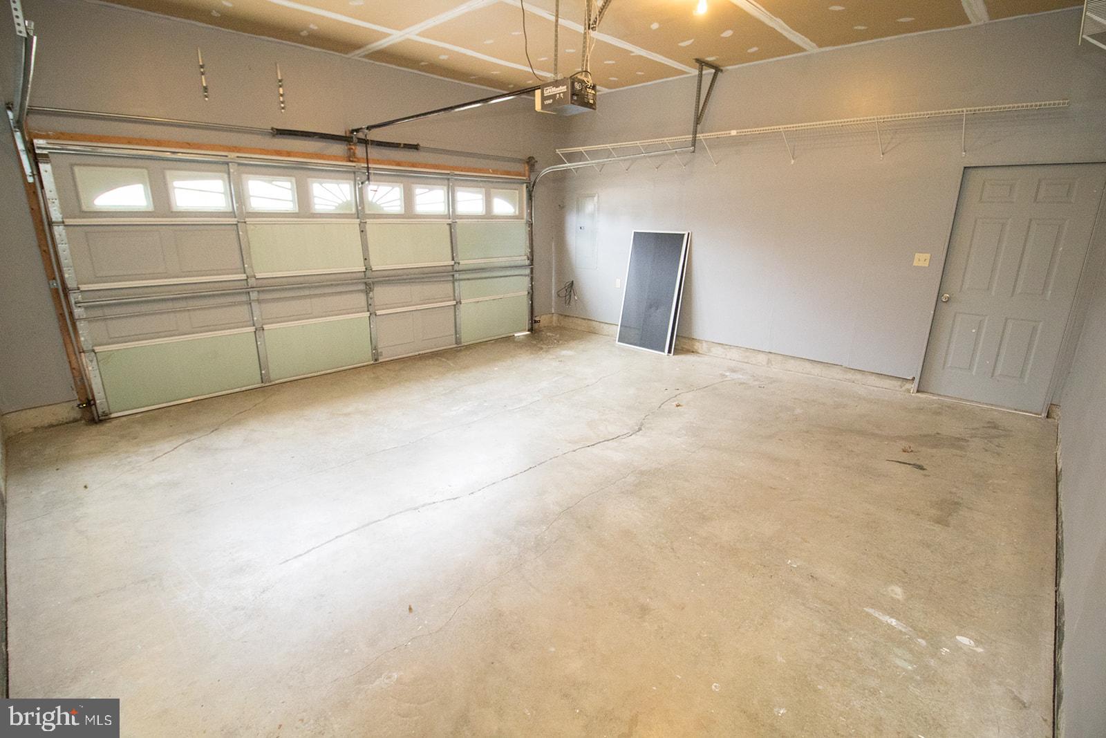 HICKORY HILLS NORTH - Residential