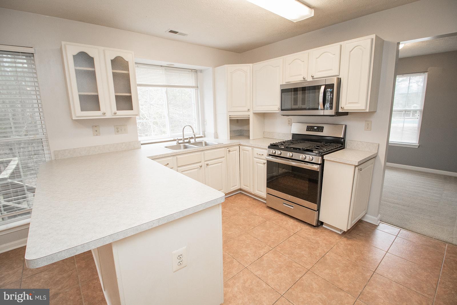 HICKORY HILLS NORTH - Residential