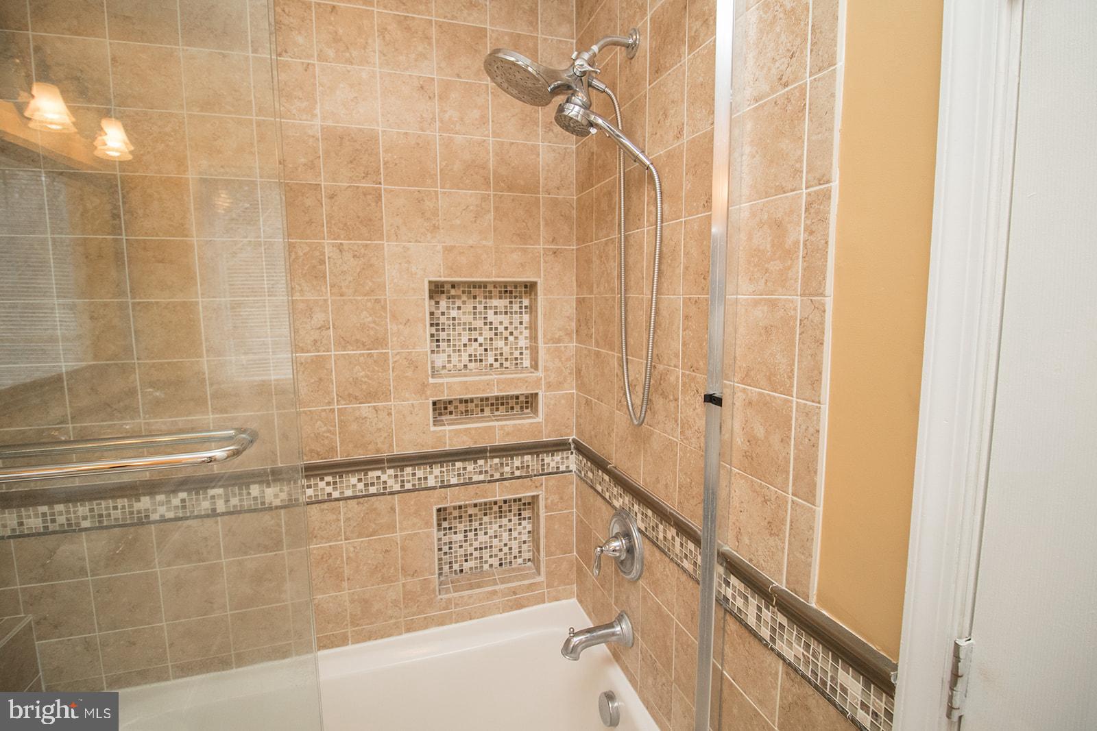 HICKORY HILLS NORTH - Residential