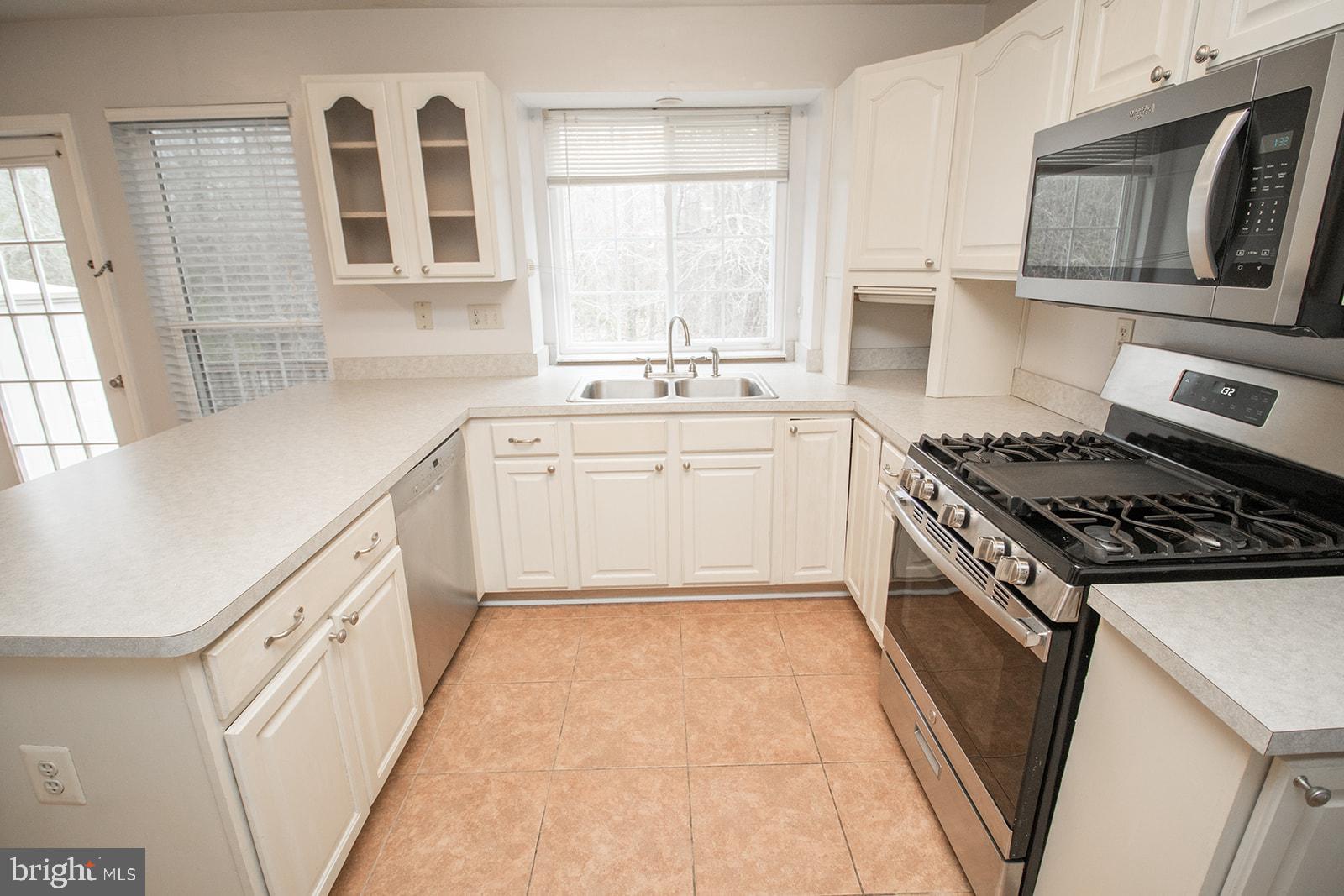 HICKORY HILLS NORTH - Residential