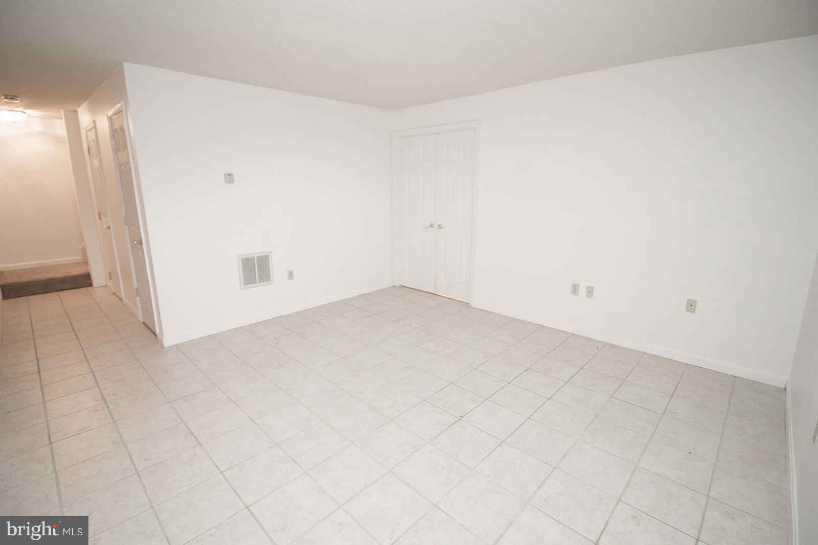 HICKORY HILLS NORTH - Residential