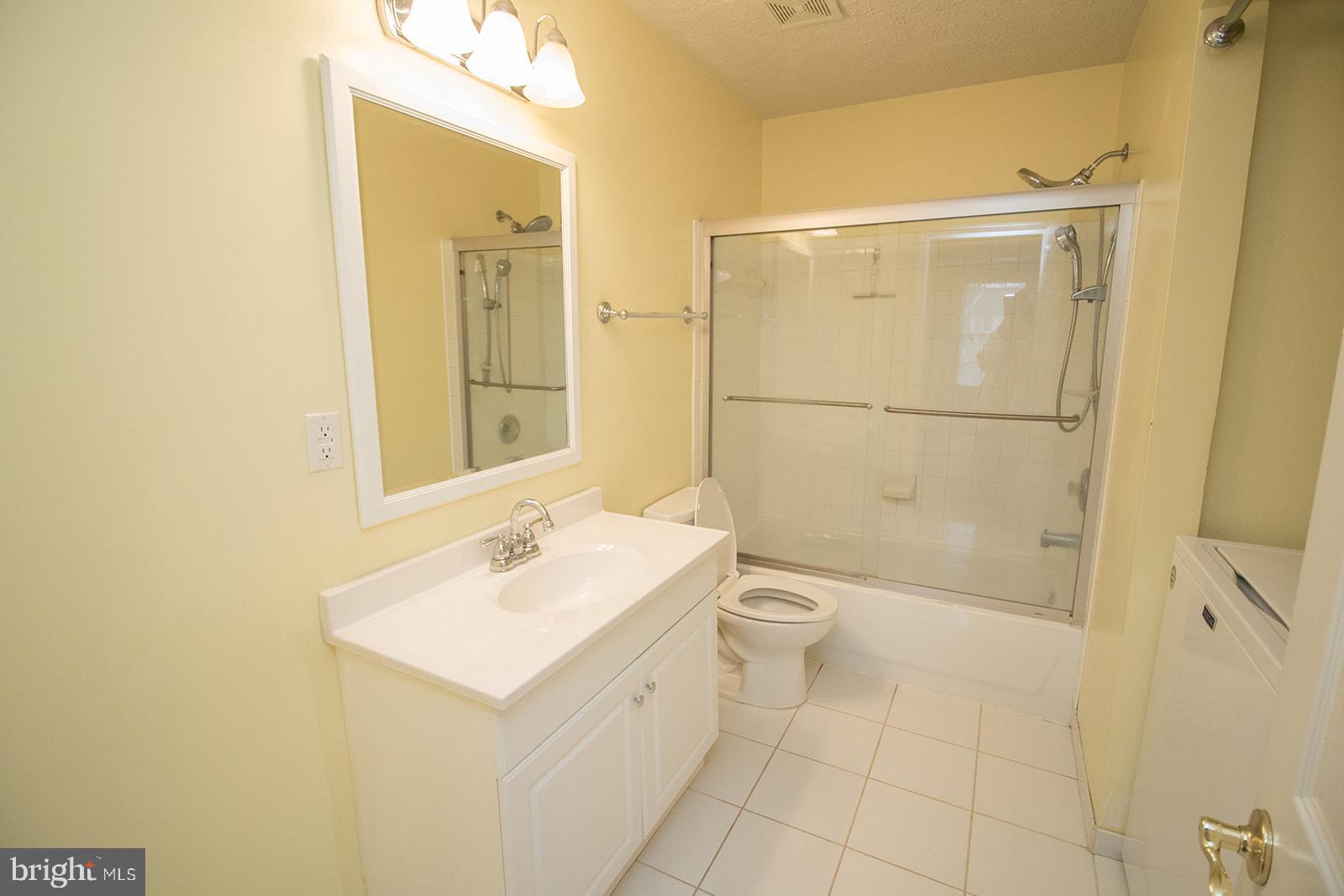 HICKORY HILLS NORTH - Residential