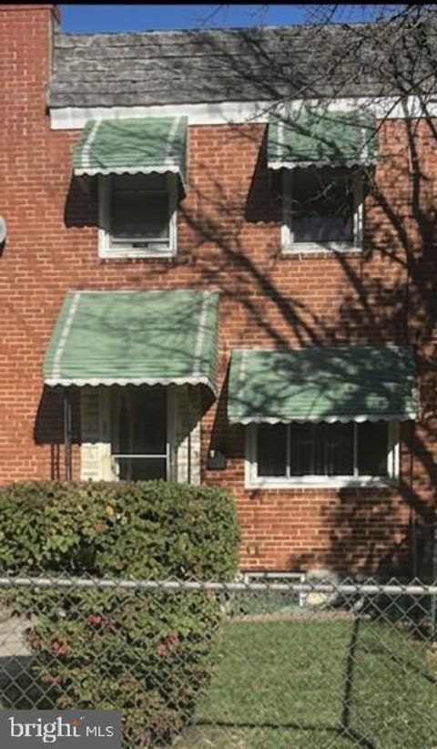 Townhouse For Sale - 639 Lucia Avenue<br/> Baltimore City County, BALTIMORE, MD 21229