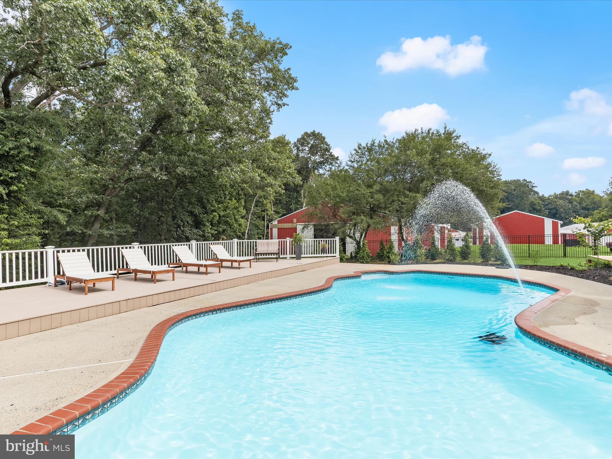 DAMASCUS OUTSIDE - Residential