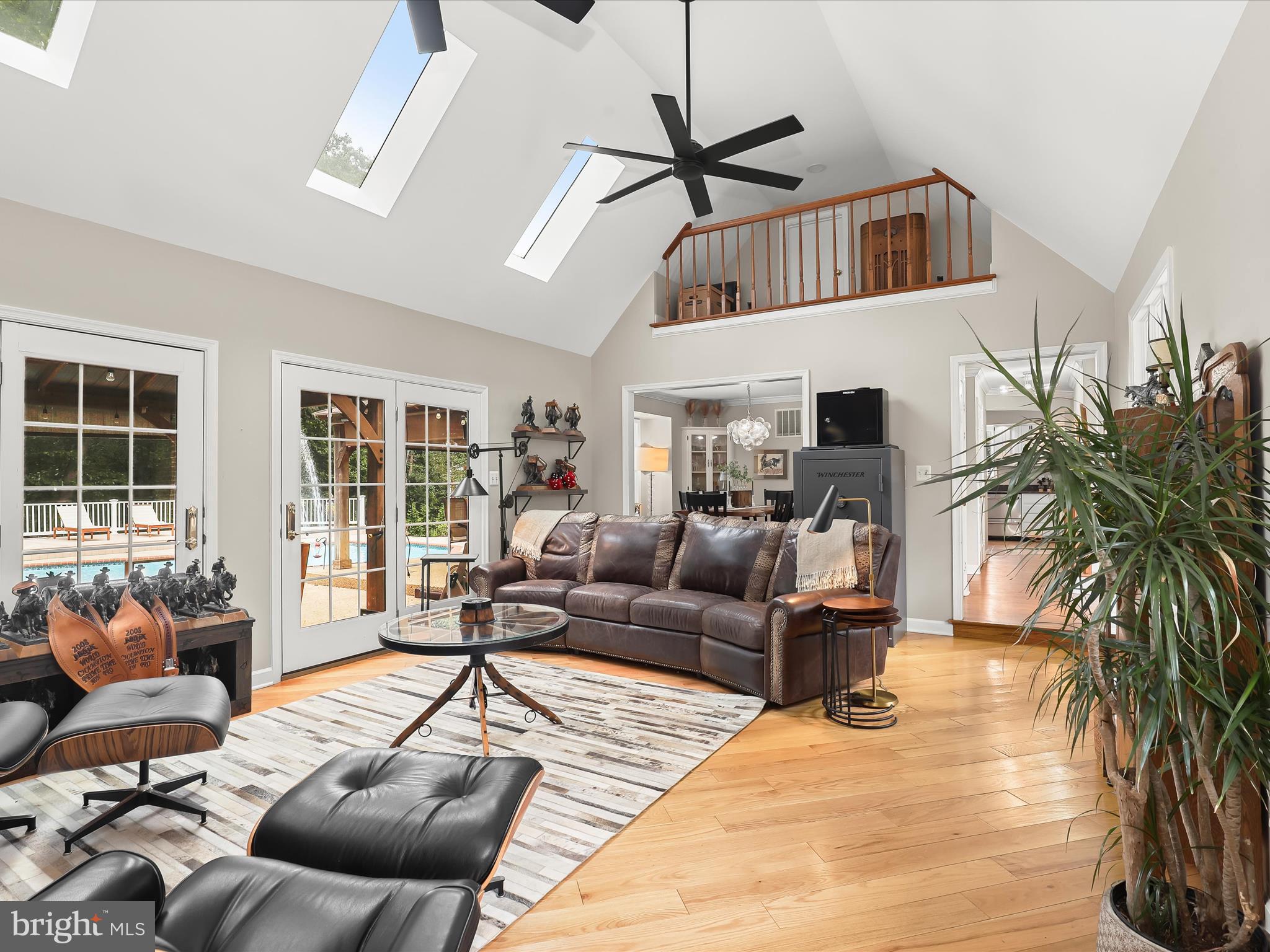 DAMASCUS OUTSIDE - Residential