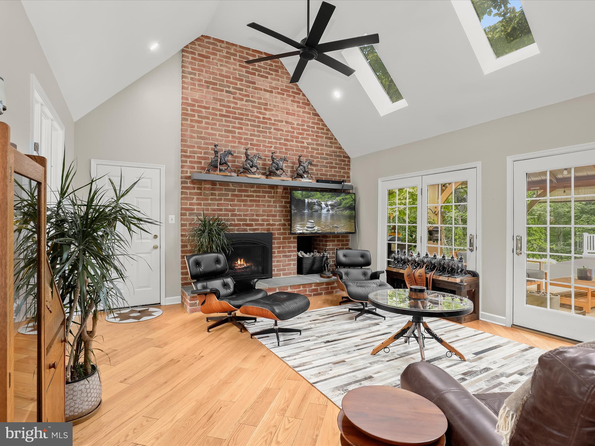 DAMASCUS OUTSIDE - Residential