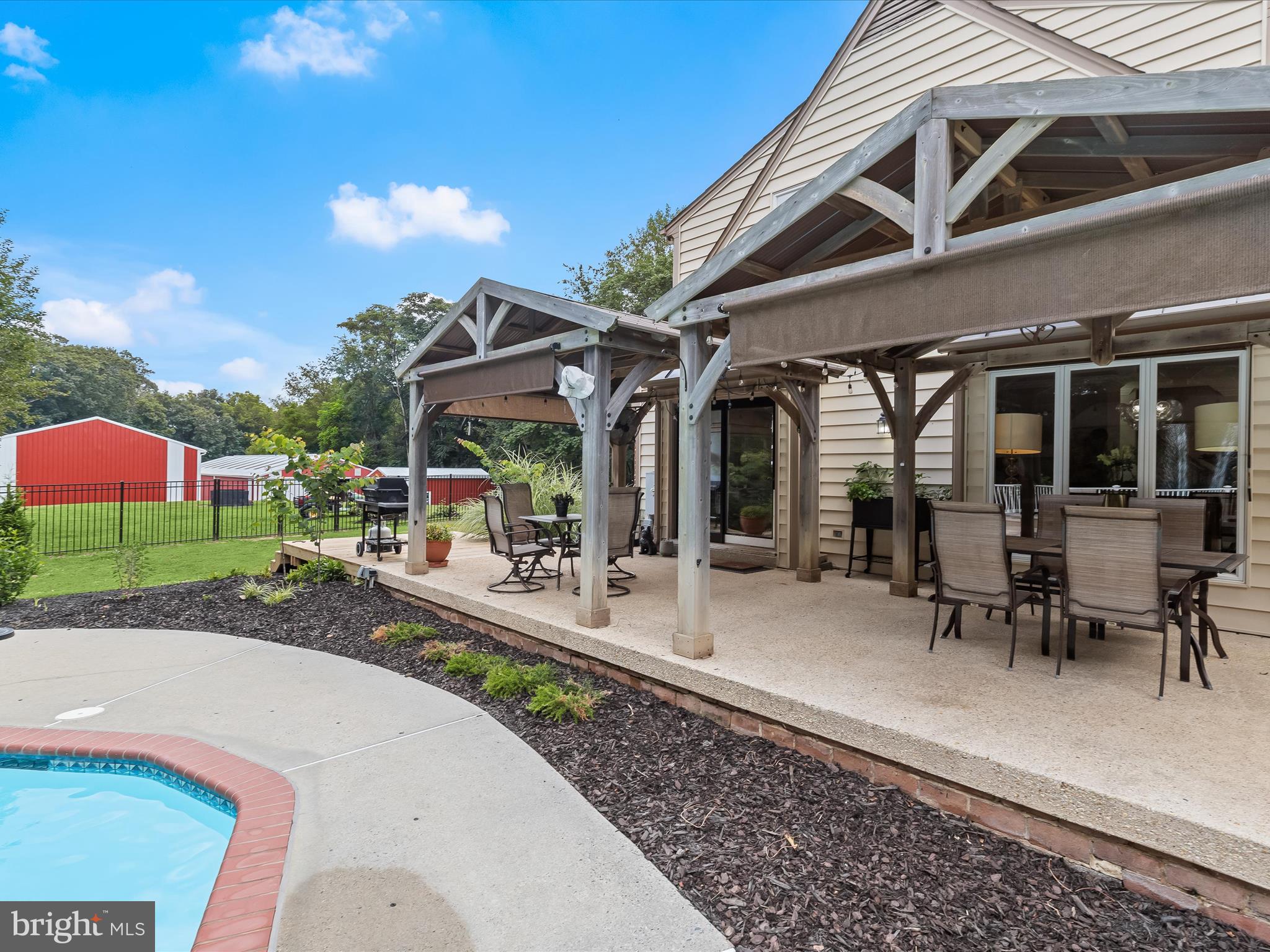 DAMASCUS OUTSIDE - Residential