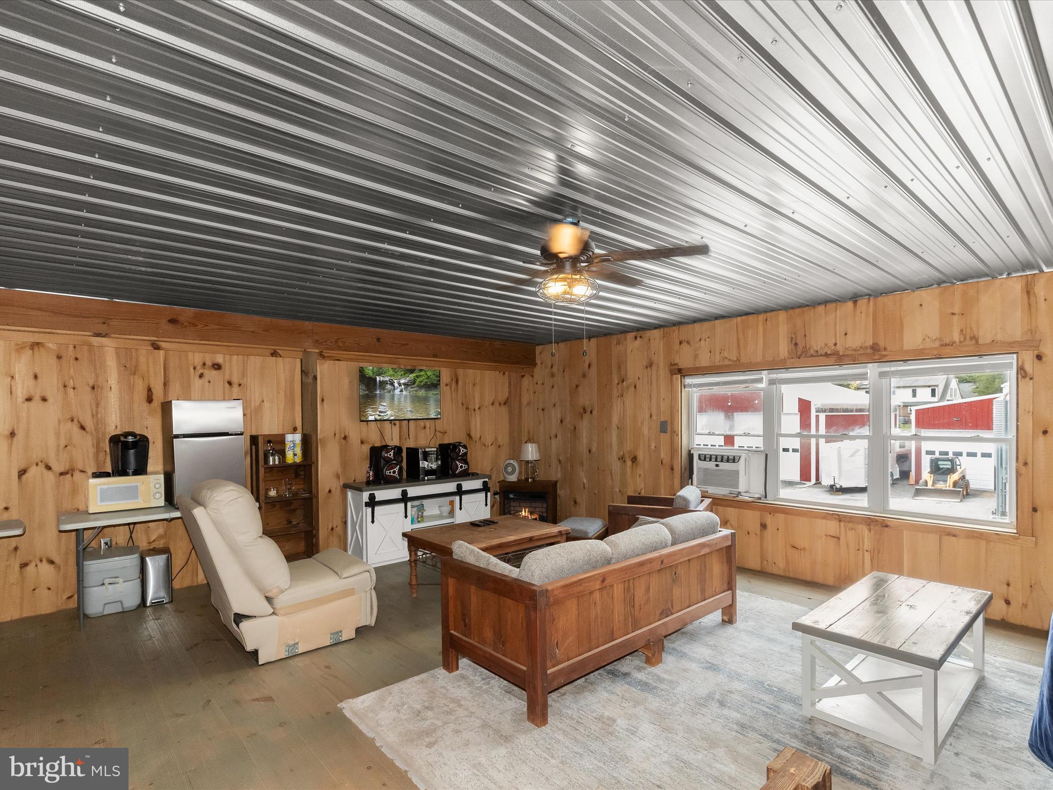 DAMASCUS OUTSIDE - Residential