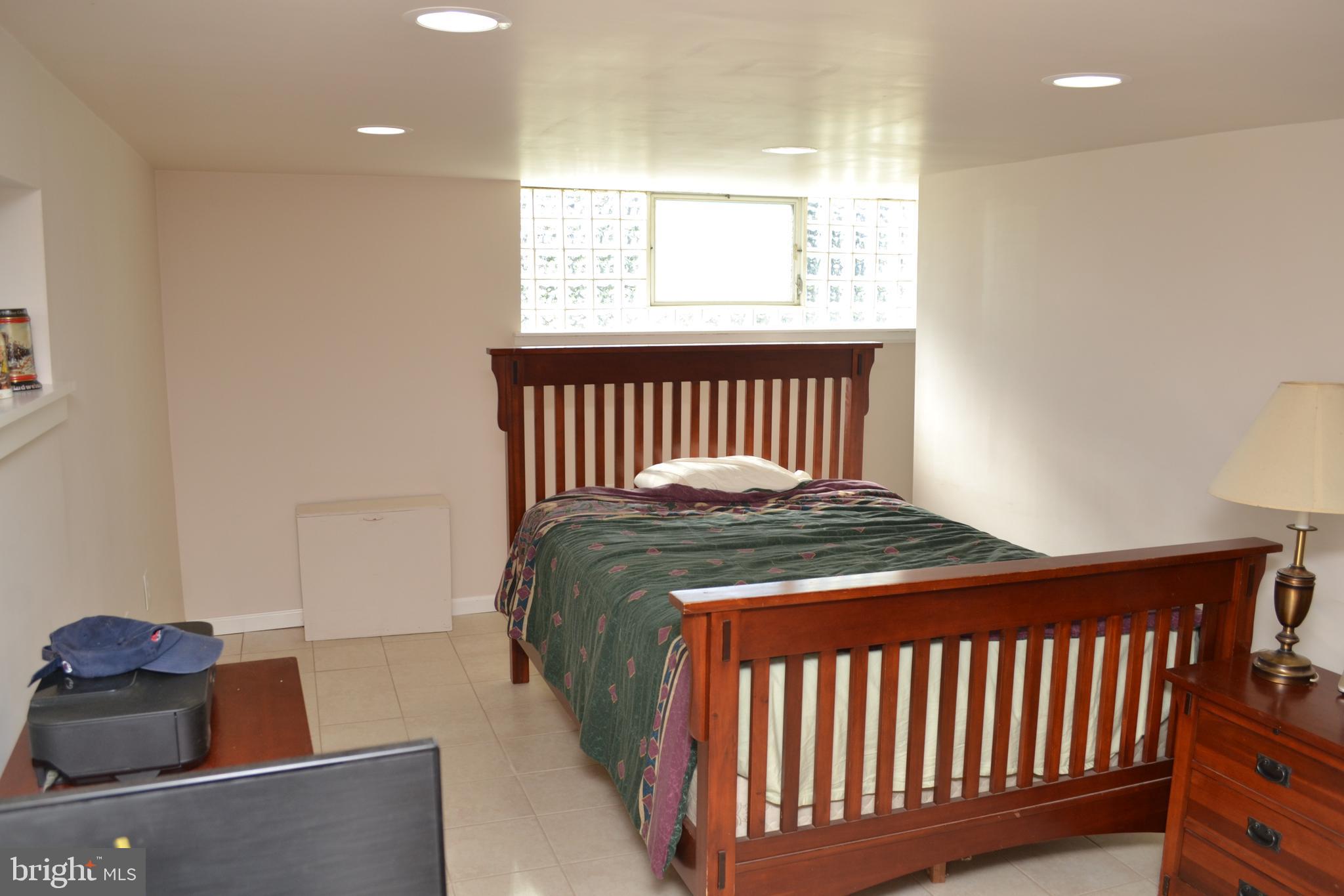 SOMERTON - Residential