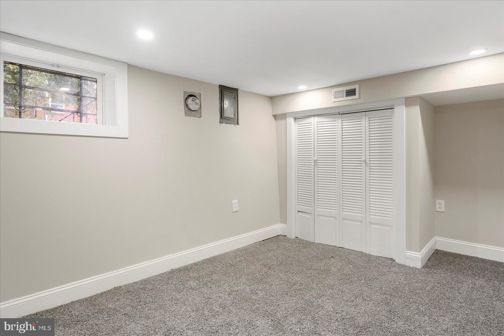 ARLINGTON - Residential