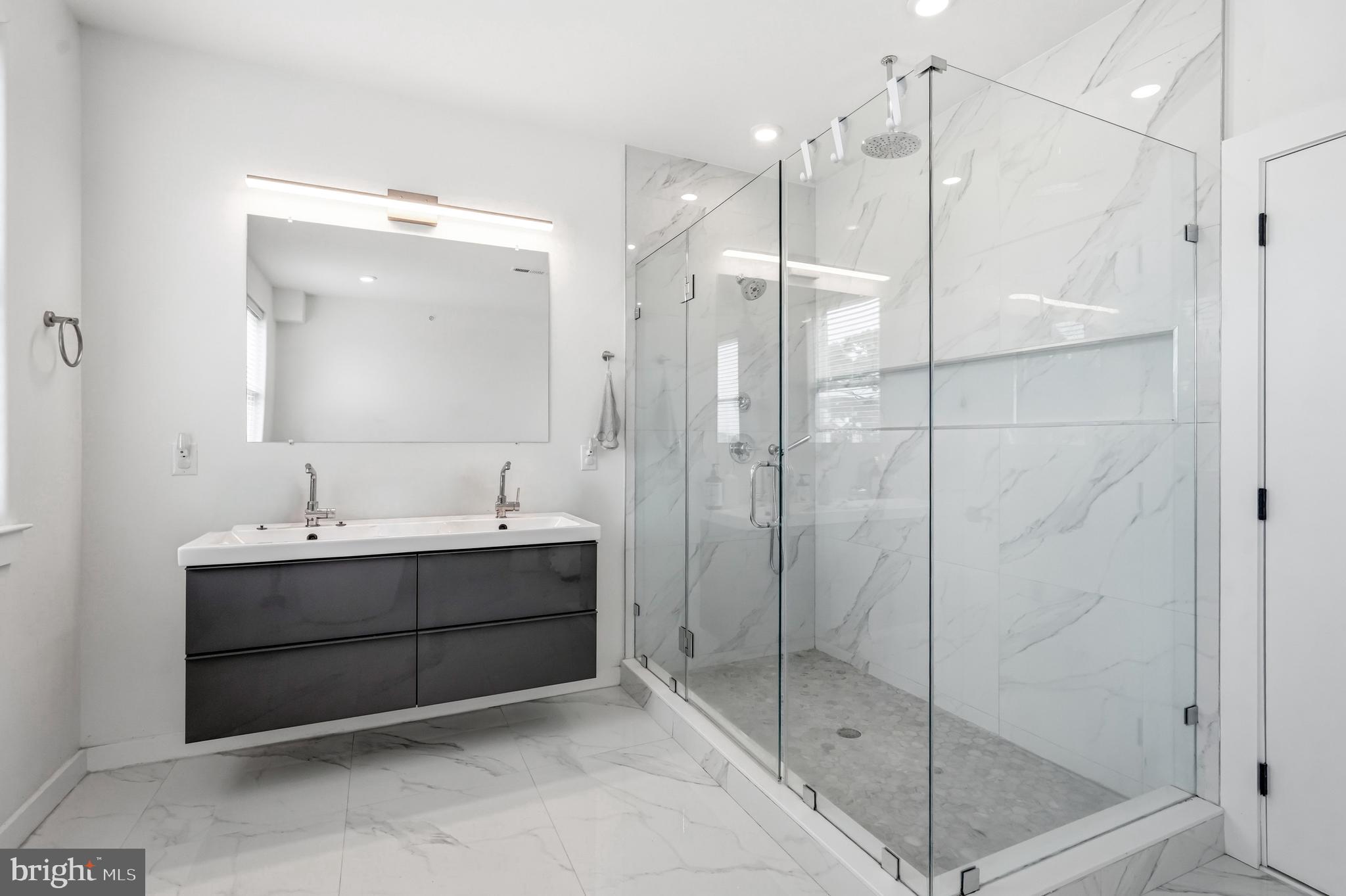 GRAYS FERRY - Residential