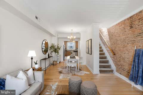 Townhouse For Sale - 3705 Foster Avenue<br/> BALTIMORE, MD 21224