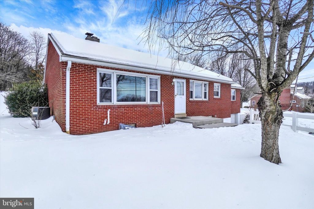 Photo of 194 Spanglers Mill Road, NEW CUMBERLAND, PA 17070 (MLS # PAYK2097150)