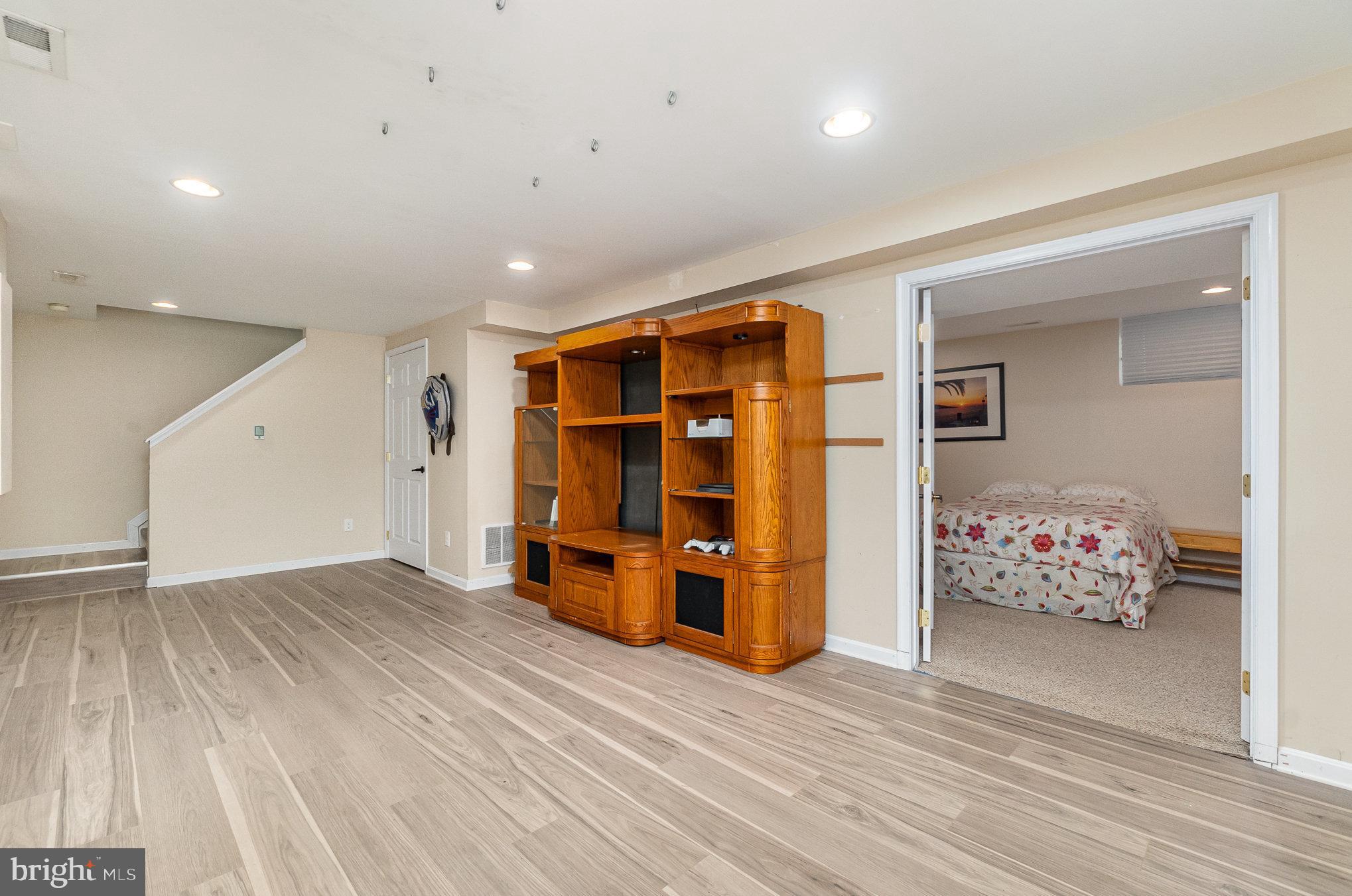 VALEWOOD ESTATES - Residential