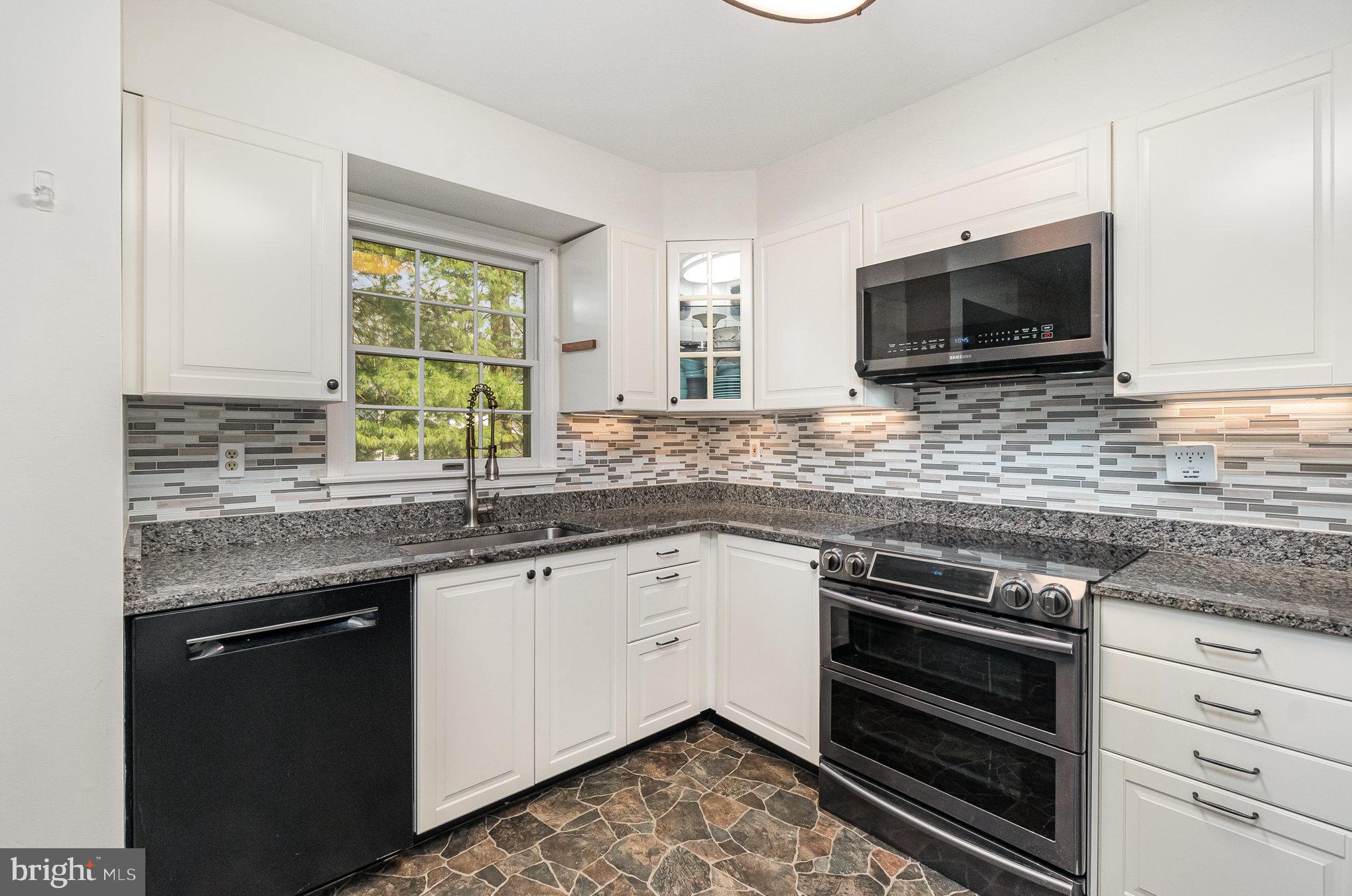 VALEWOOD ESTATES - Residential