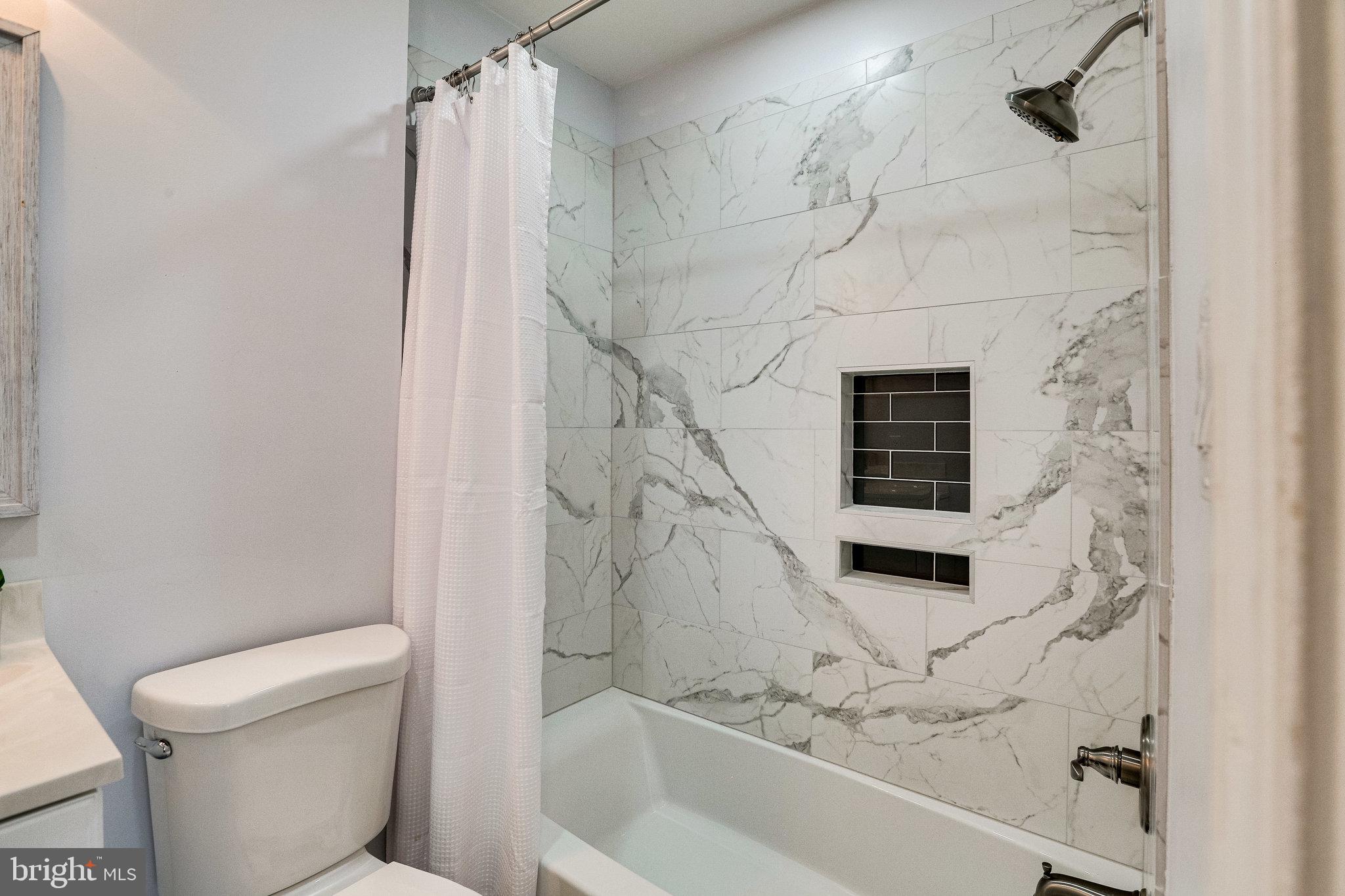 THE HIGHLANDS - Residential