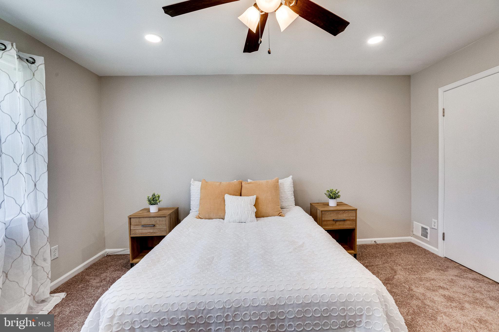 THE HIGHLANDS - Residential