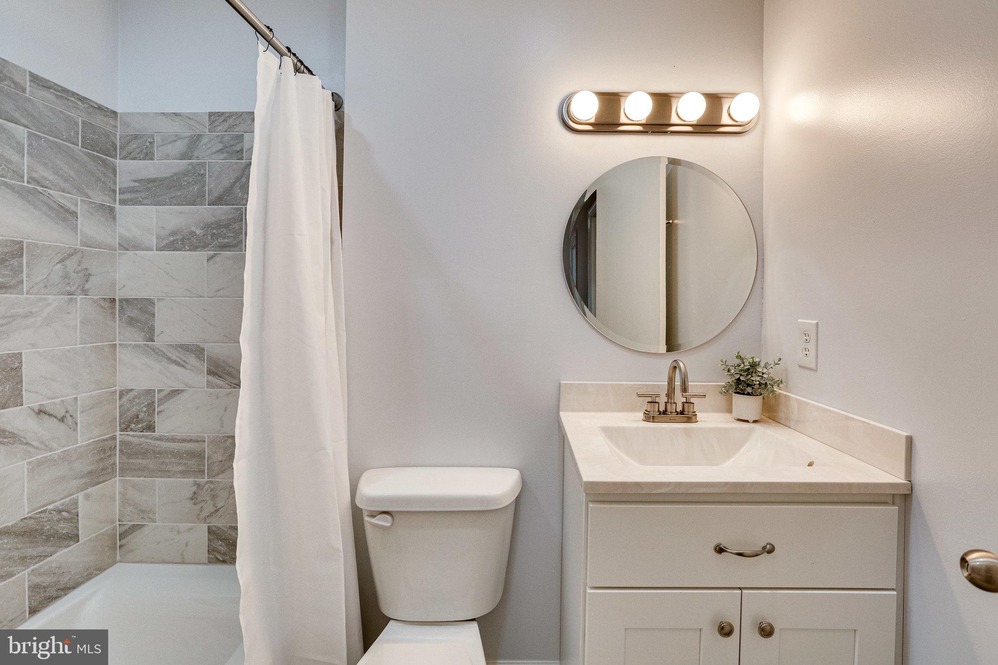 THE HIGHLANDS - Residential