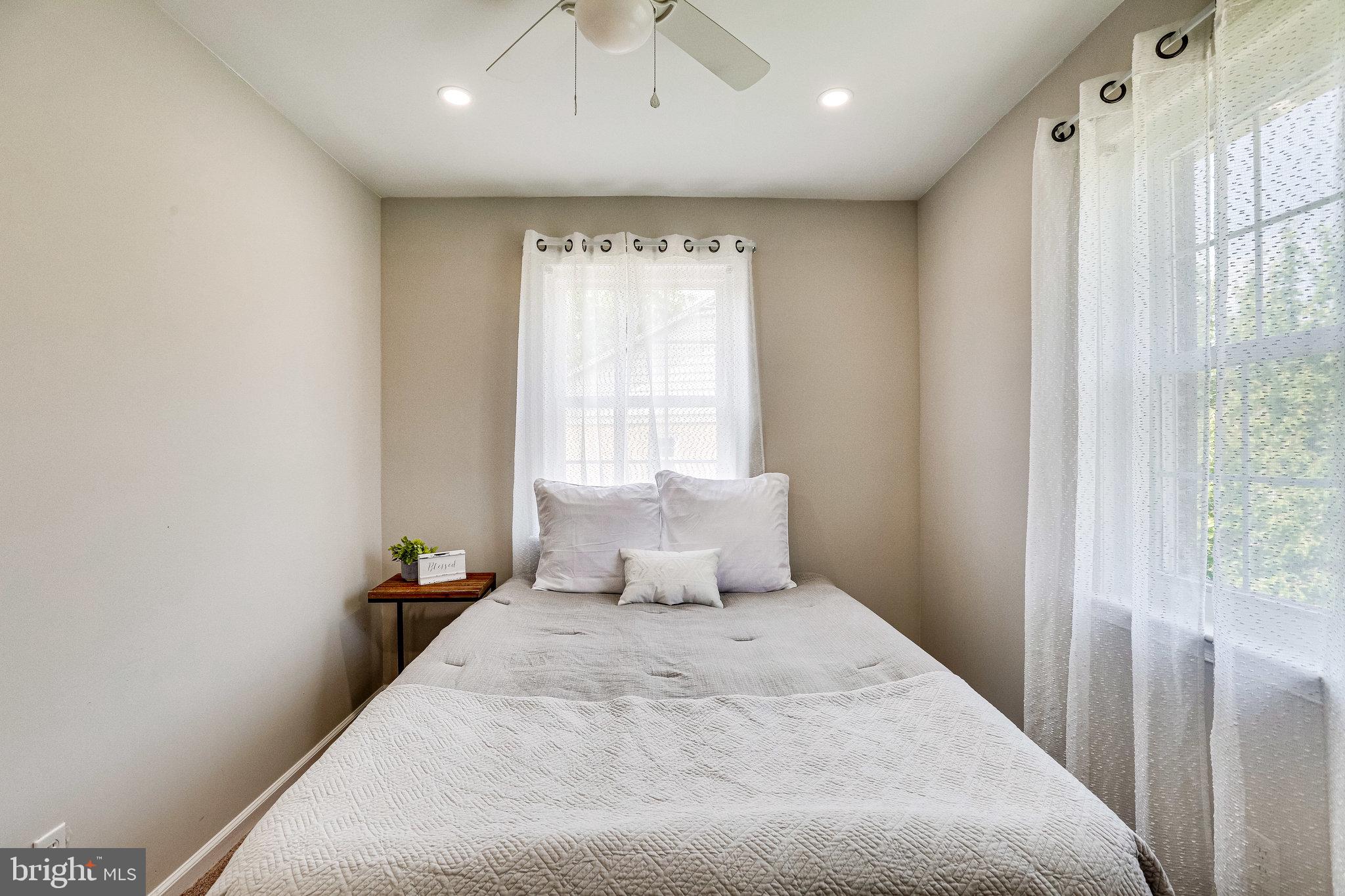 THE HIGHLANDS - Residential