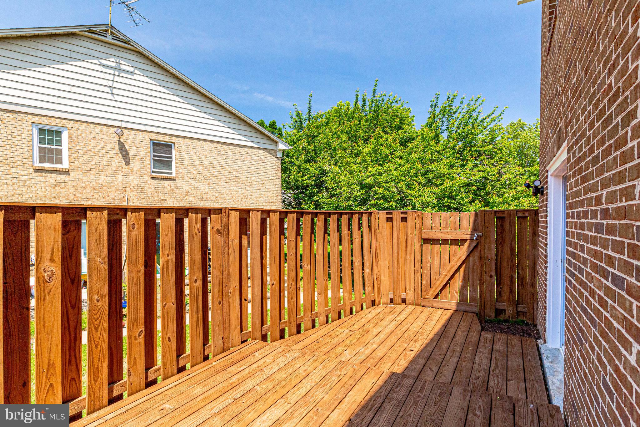 THE HIGHLANDS - Residential