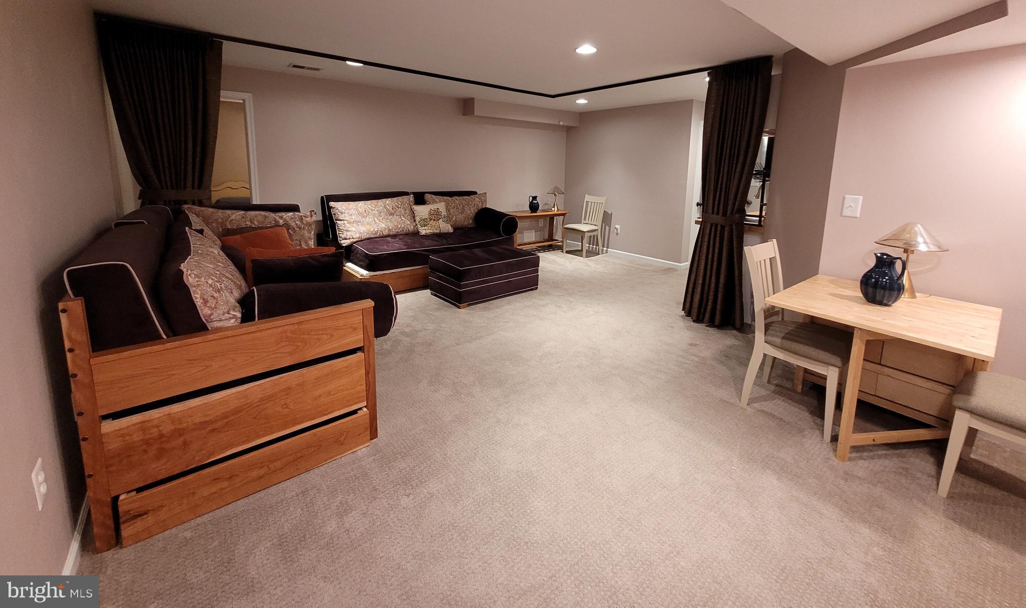 ALTA COURTHOUSE SQUARE - Residential