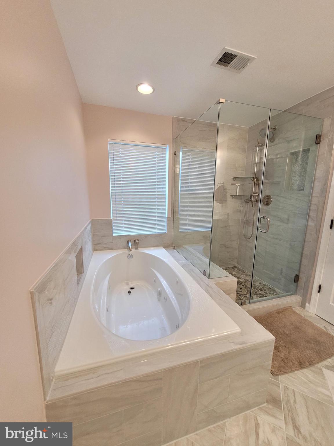 ALTA COURTHOUSE SQUARE - Residential