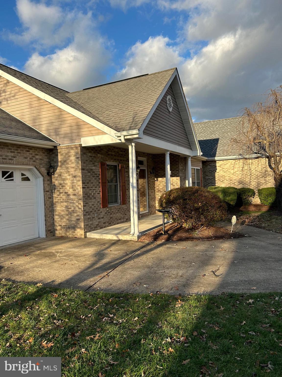 AUTUMN GLEN - Residential