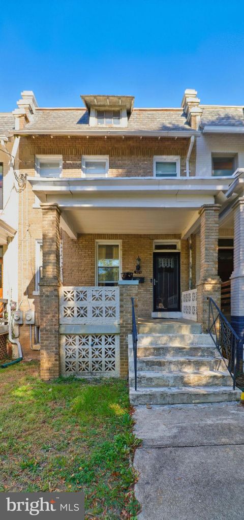 Photo of 303 Webster Street NW, WASHINGTON, DC 20011 (MLS # DCDC2227988) Photo of 303 Webster Street NW, WASHINGTON, DC 20011 (MLS # DCDC2227988)