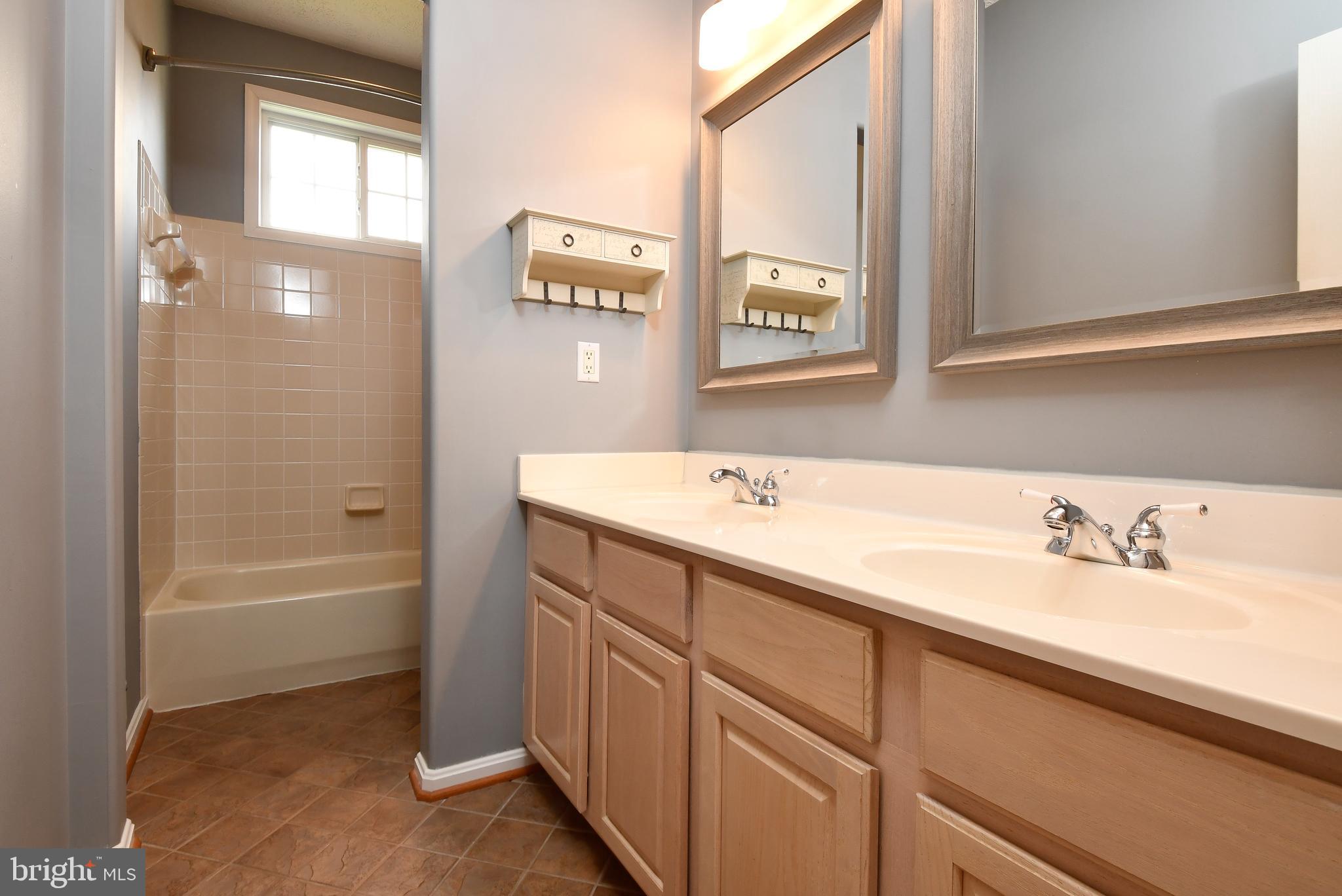 AUSTIN RIDGE - Residential