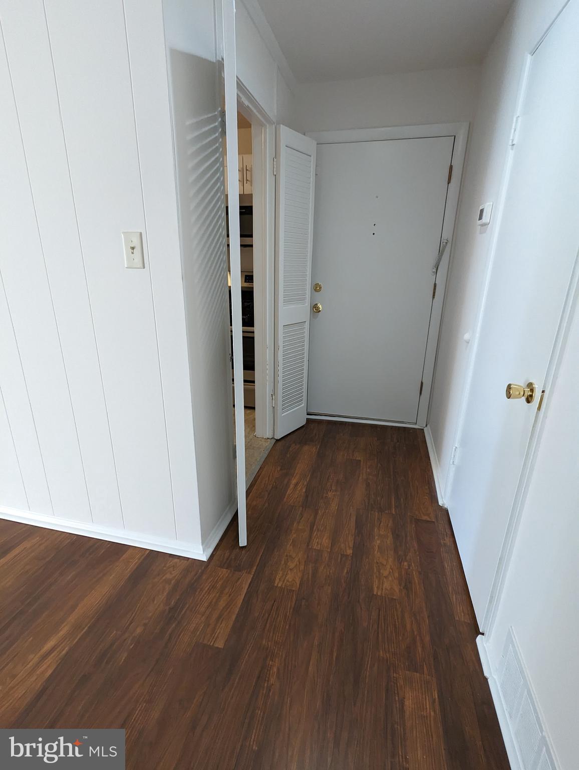 HOLLY HILL CONDOMINIUMS - Residential Lease