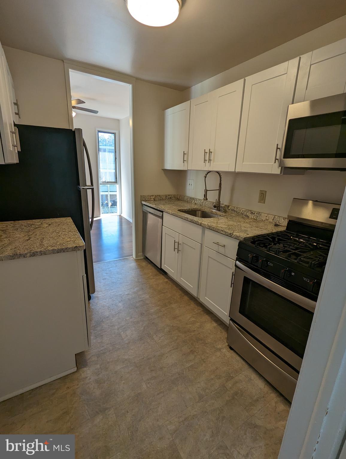 HOLLY HILL CONDOMINIUMS - Residential Lease