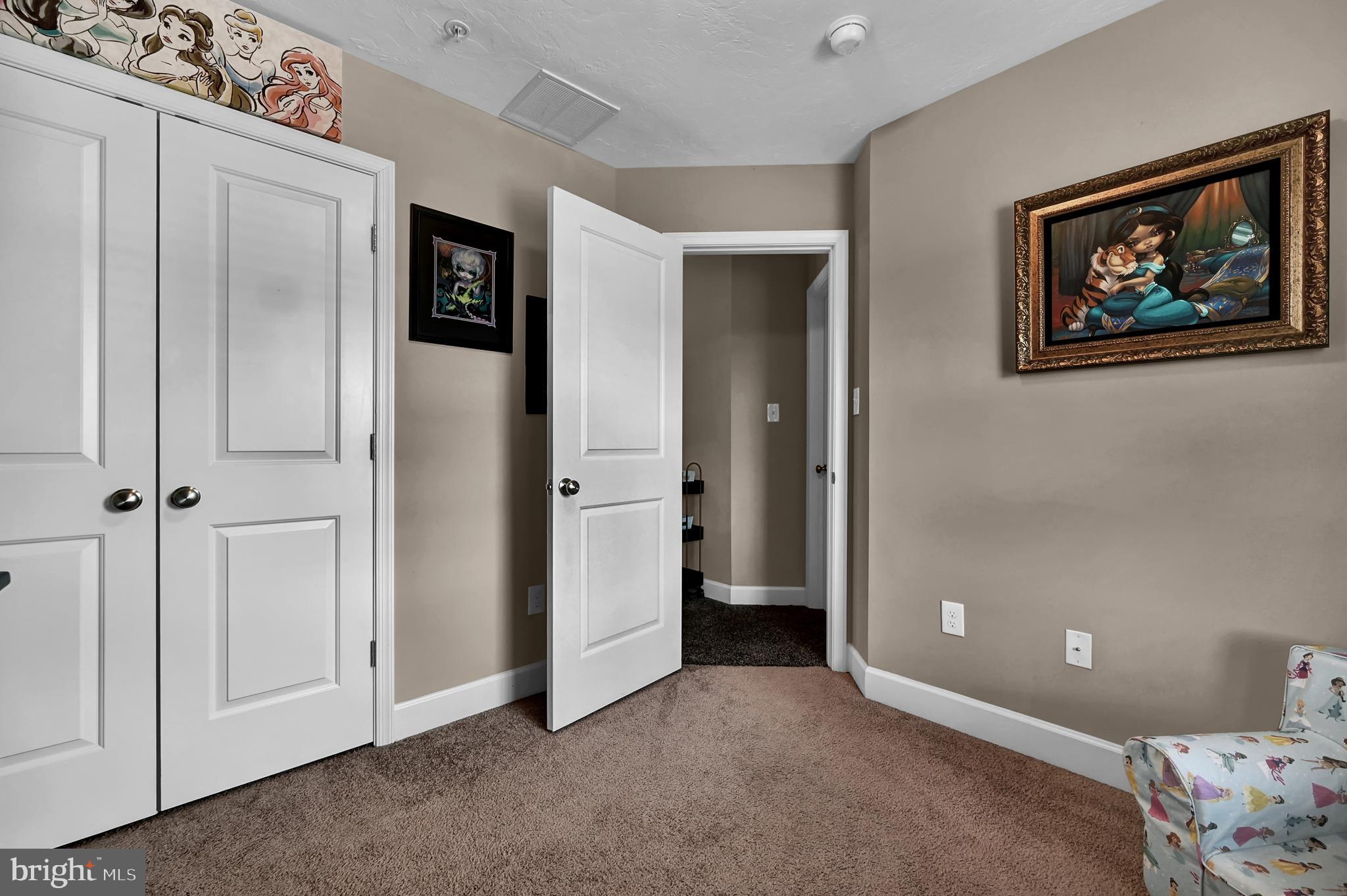 OXFORD GLEN - Residential