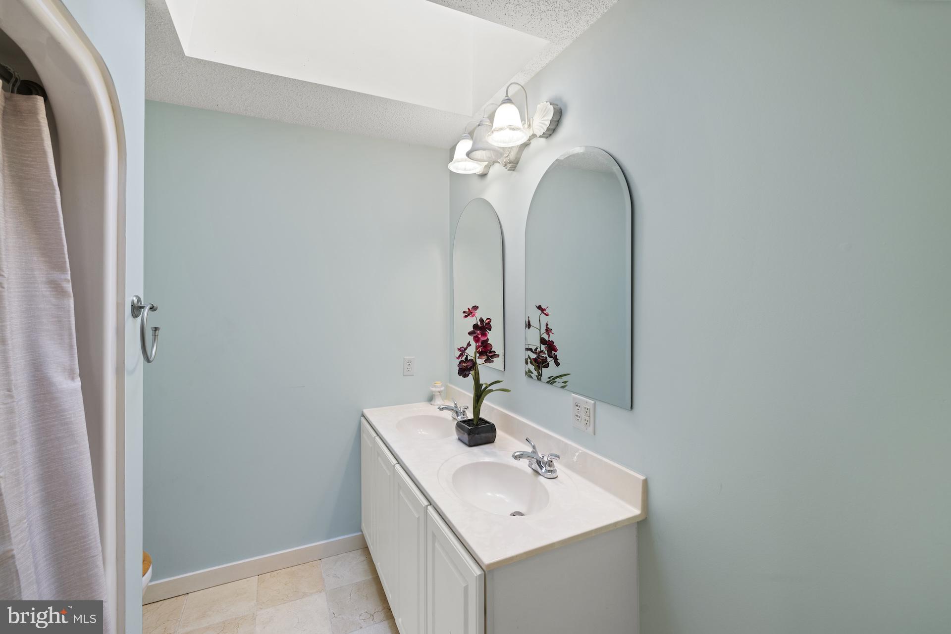 HAMILTONBAN TOUNSHIP - Residential