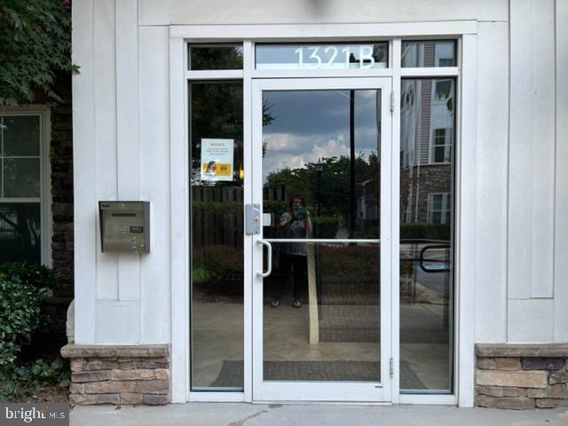 1321 KAREN BOULEVARD 103
